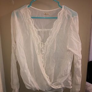 Hollister White Blouse Women’s with ruffled design